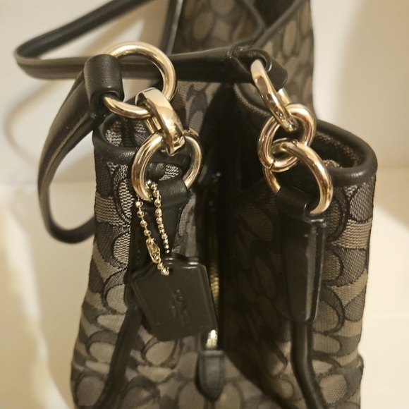 "Coach Phoebe Shoulder Bag F36424 Smoke Black Signature Canvas with Leather Trim - Picture 4 of 14